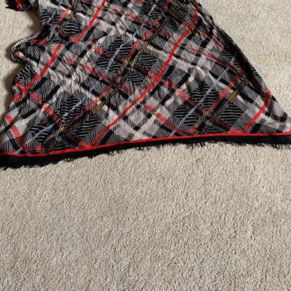 VERA BRADLEY Soft Fringe Sofia Plaid Scarf - Picture 7 of 7